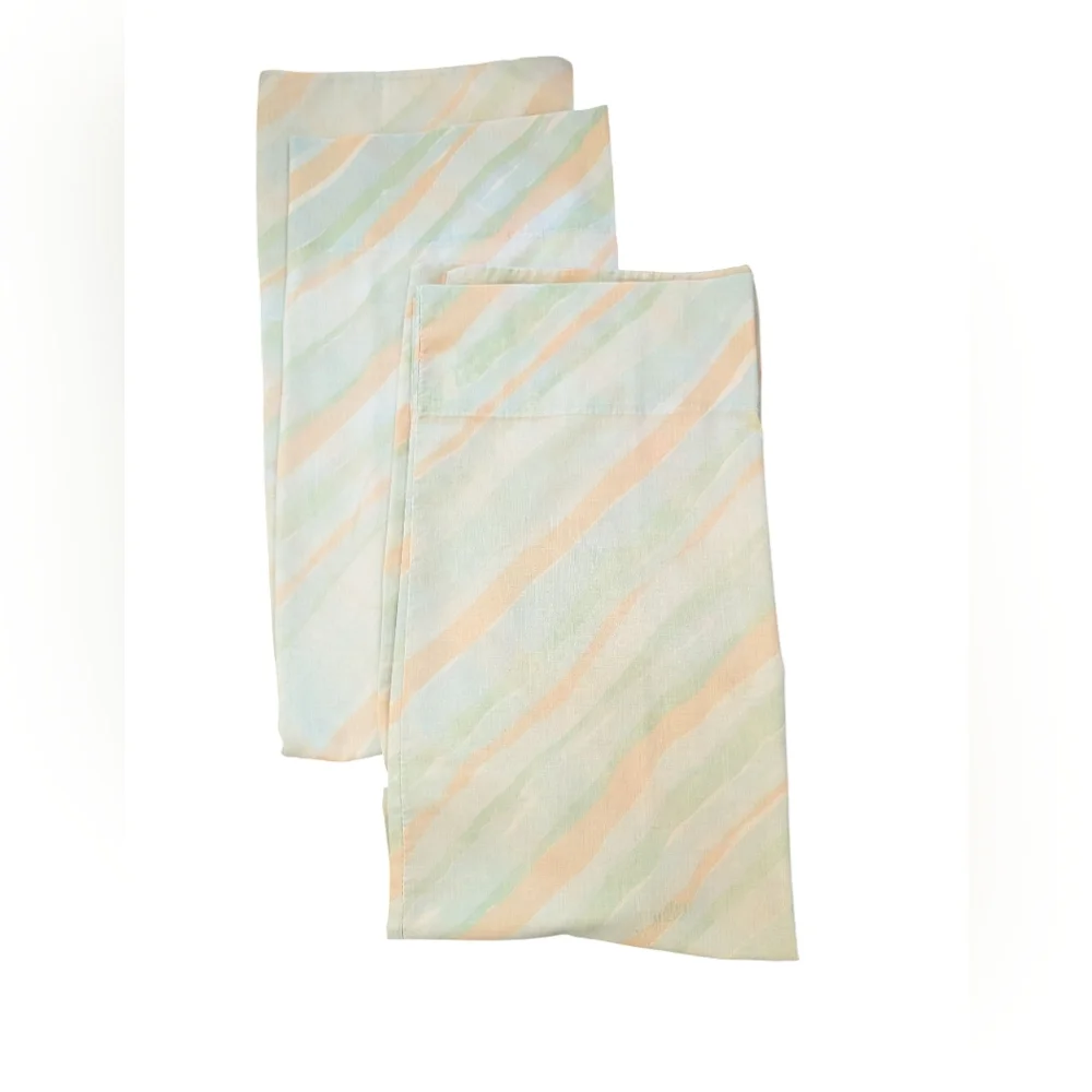 Vintage pastel Colored Striped Pillowcase set